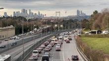 �stanbul'da iftar �ncesi trafik... Yo�unluk y�zde 85'e ��kt�