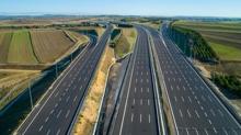 Kara yollar�nda dev at�l�m: Trafik g�venli�i i�in 19 milyar liral�k yat�r�m hamlesi
