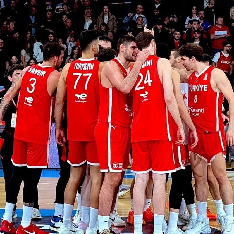 12 Dev Adam, zorlu S�rbistan deplasman�nda