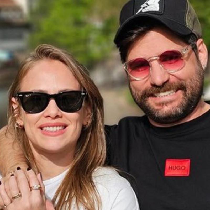 'Hayat�m�z�n en g�zel merhabas�'... Anne-baba oldular! ��te k�zlar�na verdikleri isim