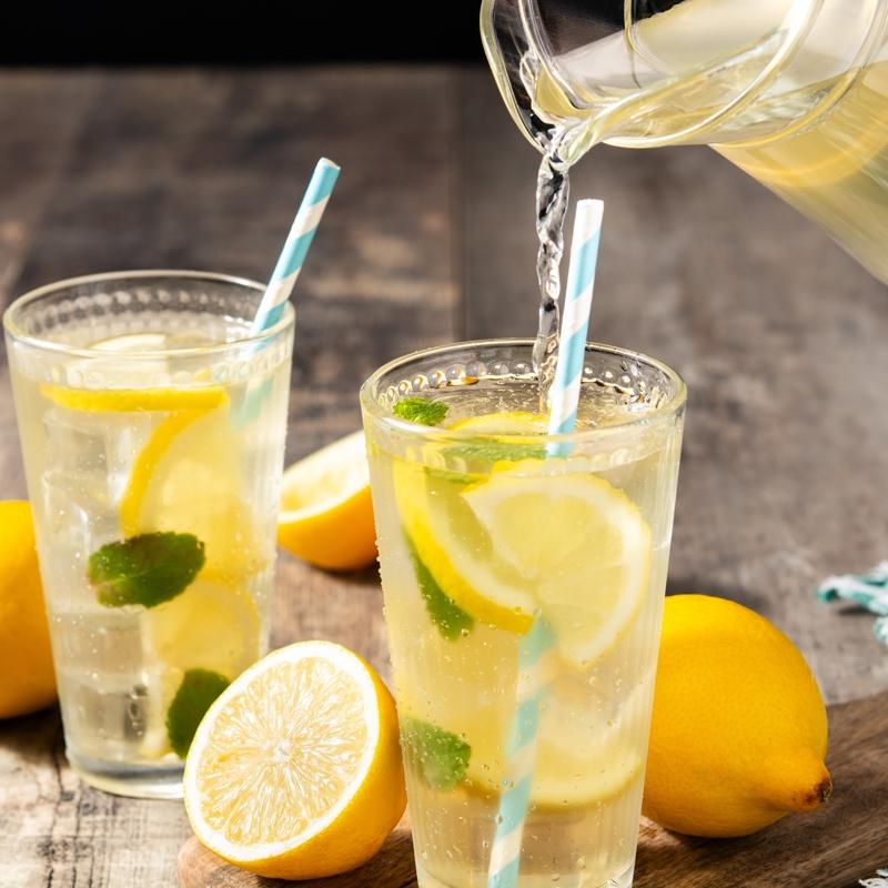 �ftarda ev yap�m� limonata i�menin 5 faydas�