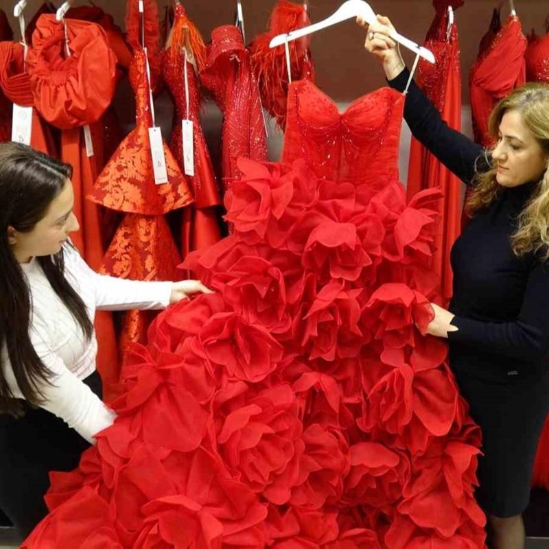 Memurlu�u b�rakt�, patron oldu! �imdi 32 �lkeye ihracat yap�yor