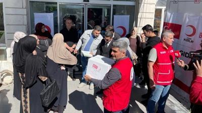 T�rk K�z�lay'�ndan Kerk�k'te g�da yard�m�