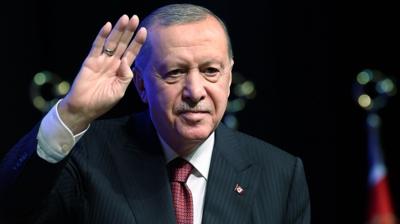 T�rkiye'ye adanm�� bir �m�r! Milletin adam� Ba�kan Erdo�an 72 ya��nda