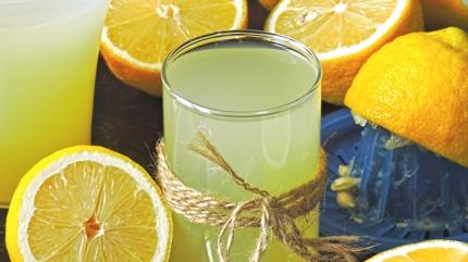 Limon �erbeti tarifi! Ferahlat�yor, lezzetli