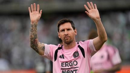 Lionel Messi'den itiraf: �ngilizce ��renmedi�im i�in hala pi�man�m