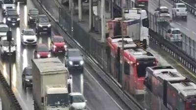 2 metrob�s �arp��t�! �ok say�da yaral� var