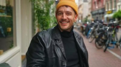 Yeralt�'n�n Bozkurt'u Uraz Kayg�laro�lu s�r gibi saklad��� hastal���n� a��klad�! 140 kilo olunca...