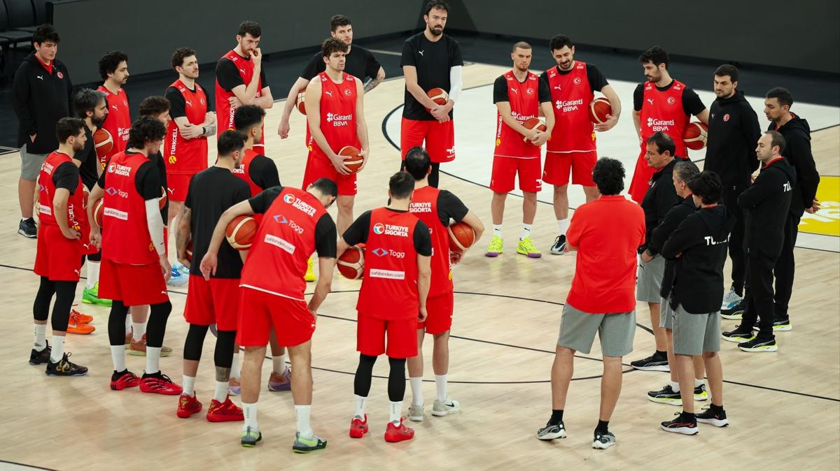 a milli basketbol tak�m� d�nya kupas� 12 dev adam foto�raflar� resimleri