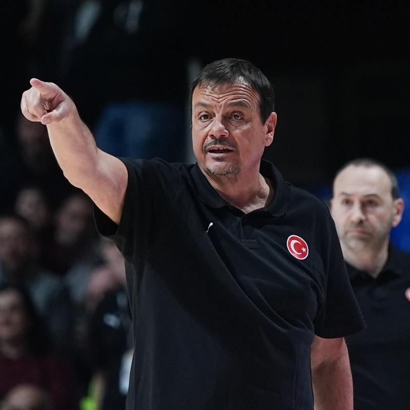 Ergin Ataman: Tarihi bir galibiyete imza att�k