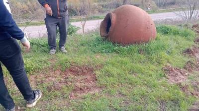 Bilecik'te tarihi ke�if: 1800 y�ll�k k�pler ortaya ��kt�