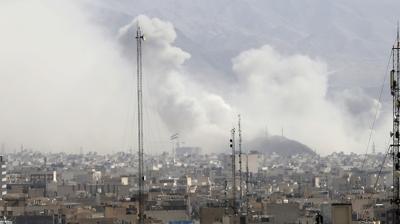 �ran'a sald�r� sonras� saflar�n� se�tiler! D�nyadan pe� pe�e a��klamalar geldi