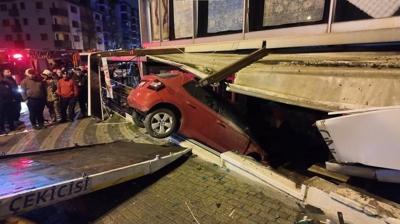 �sk�dar'da ara� lokantaya dald�! Ekipler seferber oldu