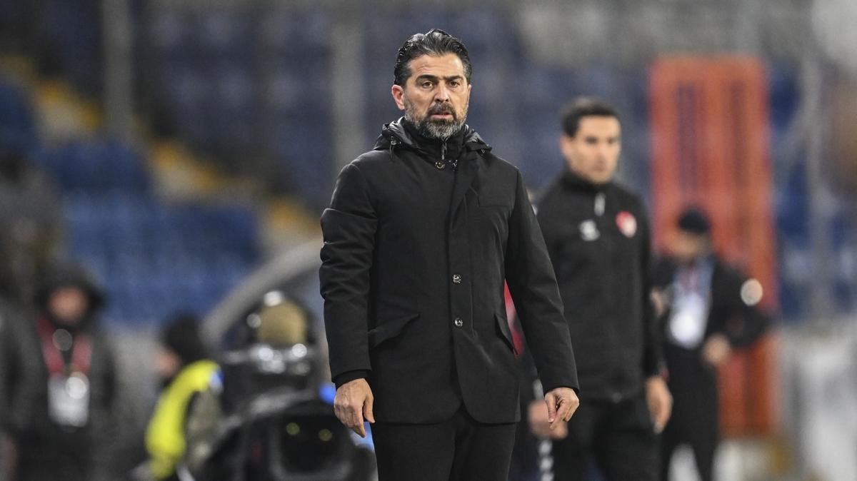 ilhan palut konyaspor ba�ak�ehir foto�raflar� resimleri