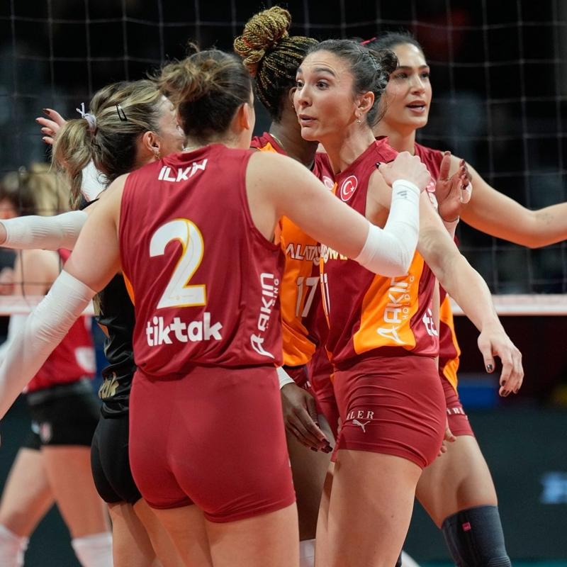 Voleybol derbisinde kazanan Galatasaray!