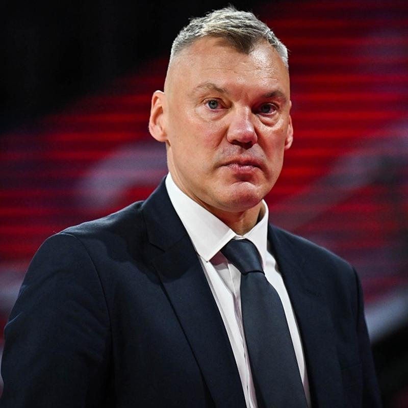 Fenerbah�e'den resmi a��klama! 'Abu Dhabi'de mahsur kald�lar'