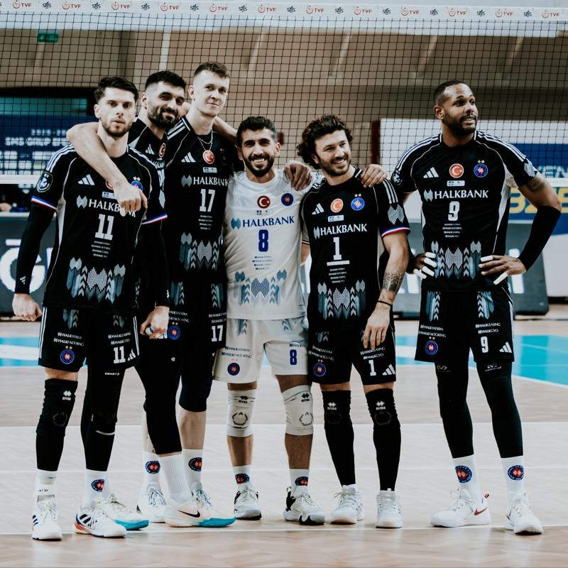 Halkbank, Gebze Belediyespor'a �ans tan�mad�