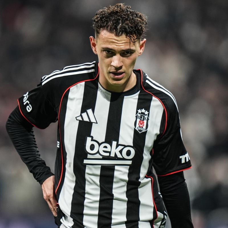 Kristjan Asllani, Arnavut bas�n�na konu�tu! 'Be�ikta� i�in �ok faydal� olaca��m'