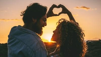 Erkekler a��k oldu�unda ilk de�i�en 5 davran��