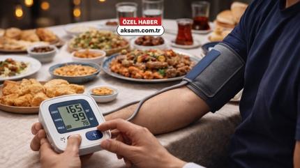 Tansiyon hastalar�na tuz bombas� uyar�s�! Kardiyoloji uzman�ndan tur�u sevenlere kritik form�l