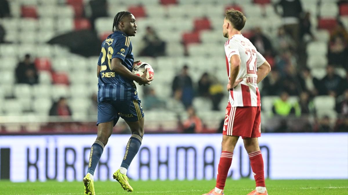 fenerbah�e sidiki cherif antalyaspor foto�raflar� resimleri