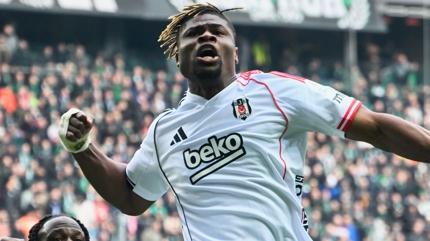 Be�ikta�'ta Emmanuel Agbadou r�zgar�! Hem savunmada, hem h�cumda var