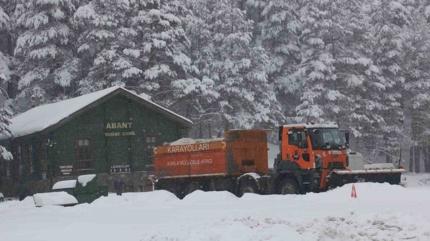 Bolu'nun do�a harikas� Abant G�l� Milli Park� bembeyaz!