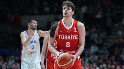 S�rbistan'� yen 2. tura ��k