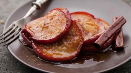 Tar��nl� elma tarifi! Aromatik bir lezzet