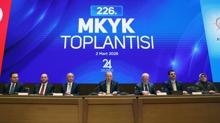AK Parti MKYK toplant�s� ba�lad�