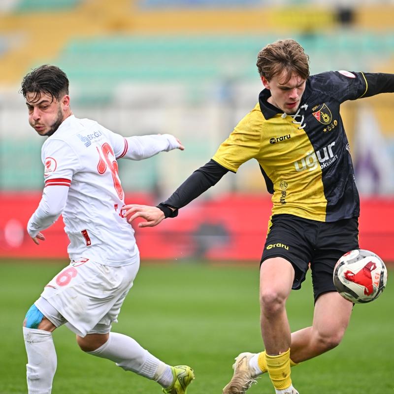 �stanbulspor ile Boluspor kupaya beraberlikle veda etti