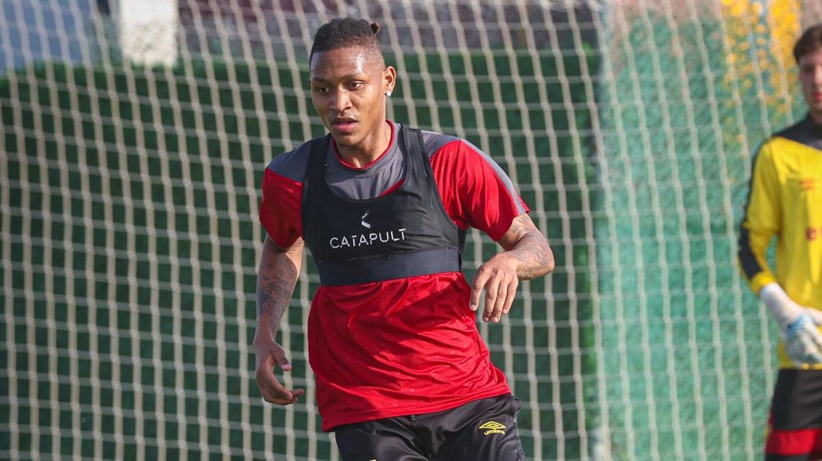 G�ztepe S�per Lig Ba�ak�ehir foto�raflar� resimleri