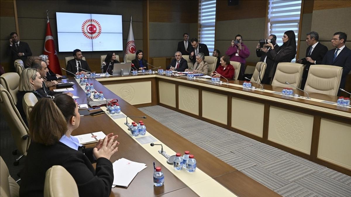 RT�K  medya g�venli�i  �ocuklar i�in su�a s�r�klenen �ocuk foto�raflar� resimleri