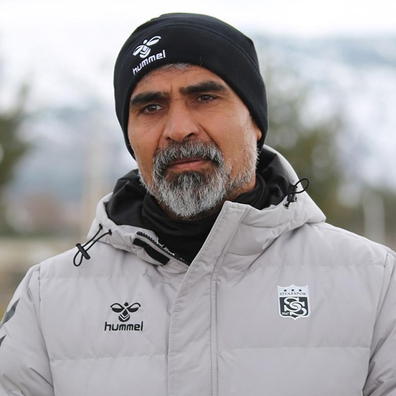 �smet Ta�demir: Sivasspor taraftar�na lay�k olan oyunu sergileyece�iz