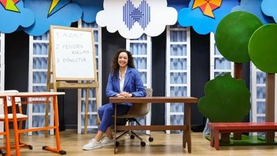 Azra Ak�n'�n �ocuklara mesaj�: �Azalt, Yeniden Kullan, Geri D�n��t�r'