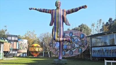 Bir toplum m�hendisli�i aparat� olarak Atat�rk��l�k