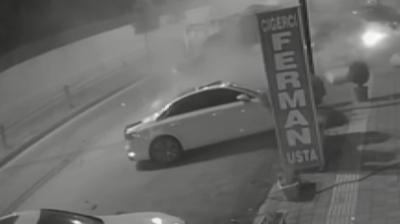 Devrilen t�r 7 araca �arpt�: O anlar kamerada