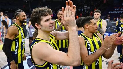 Fenerbah�e Beko EuroLeague'de 8 ma�l�k seriyle Monaco'yu a��rl�yor
