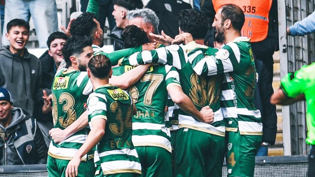 Bursaspor  �ampiyonluk  deplasman foto�raflar� resimleri