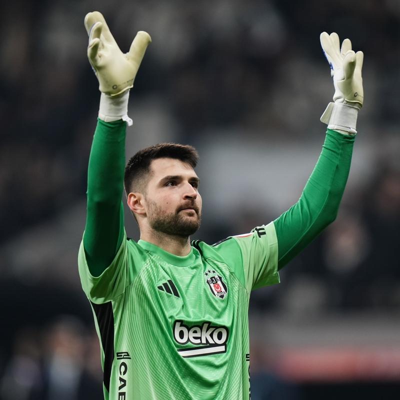 Be�ikta� taraftar�ndan Ersin Destano�lu'na destek