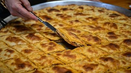 �ftar men�s�ne etli yemek arayanlara Osmaniye etli k�mbesi tarifi