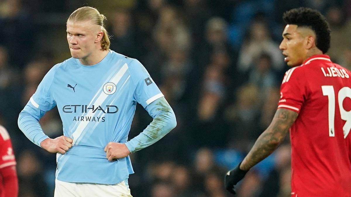 manchester city premier lig nottingham forest foto�raflar� resimleri