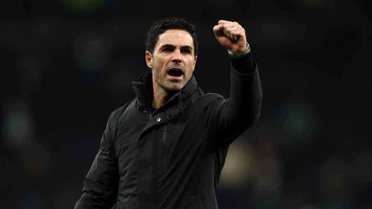 Mikel Arteta  Arne Slot  Premier Lig  Arsenal  teknik direkt�r foto�raflar� resimleri