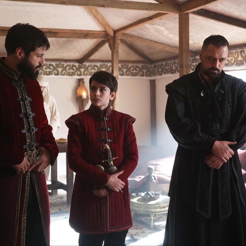 �lgin� �vg�! Mehmed Fetihler Sultan� y�ld�zlar� �ok konu�uldu