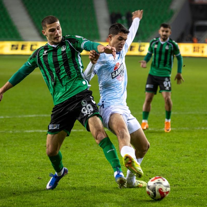 Sakaryaspor'dan Adana Demirspor kar��s�nda 4 goll� galibiyet