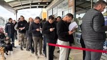 140 bin liral�k ''APP'' kuyru�u: Bas�m merkezleri doldu ta�t�
