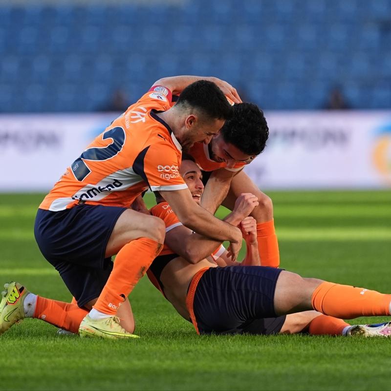 Ba�ak�ehir'den G�ztepe kar��s�nda 2 goll� galibiyet