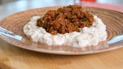 Bug�n iftara ne pi�irsem diyenlere en kolay ana yemek: Alinazik tarifi! 25 dakikada haz�r