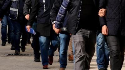 Sahte polis ve savc� tuza�� ��kt�! Ba�kentte su��st� yakaland�lar