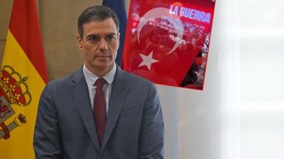Sosyal medyada T�rkiye-�spanya r�zgar� esiyor... Ba�bakan Sanchez'den T�rk bayrakl� payla��m
